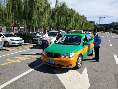 楊凌示范區開展出租車計價器專項檢查 維護市場秩序保障乘客權益